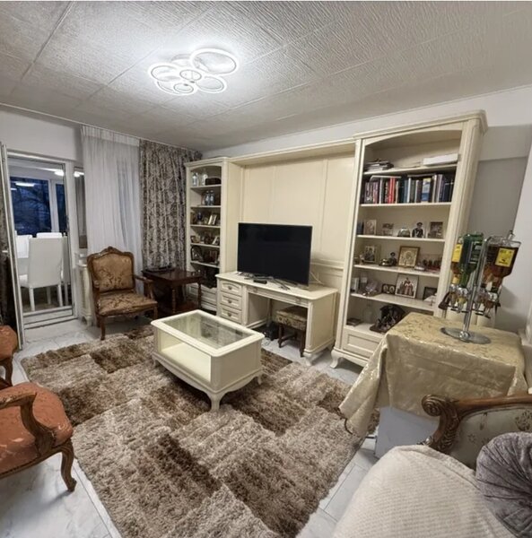 Pantelimon, langa Mega Mall,